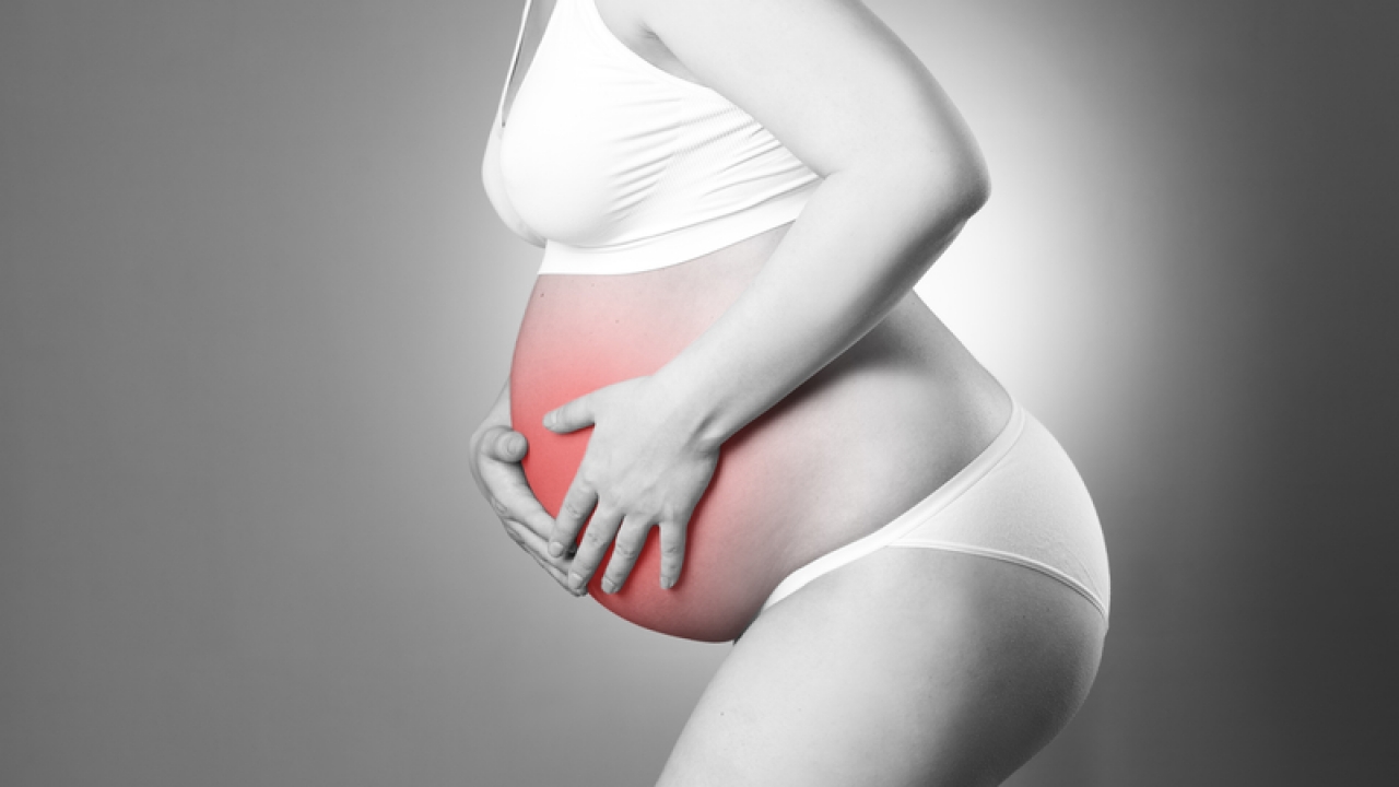 Dolor intenso lado derecho abdomen embarazo
