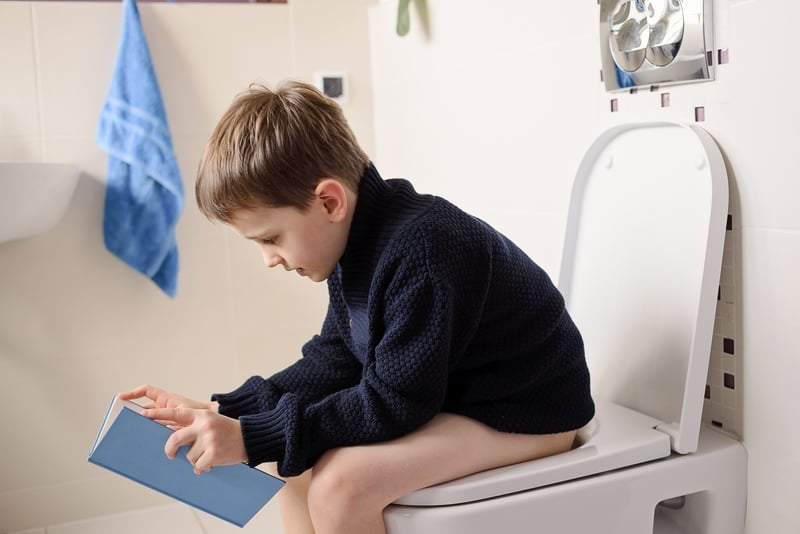 Bebés y niños con diarrea infantil