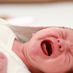 Cólicos del recién nacido: ¿cómo tranquilizar al bebé?