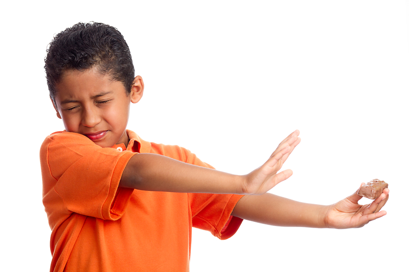 ¿Se debe obligar al niño a comer todo lo que hay en el plato?