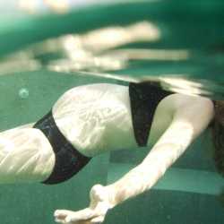 El embarazo y el placer de hacer ejercicios en el agua
