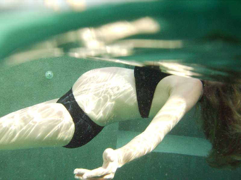 El embarazo y el placer de hacer ejercicios en el agua