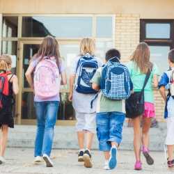 La mochila de los niños y los dolores de espalda