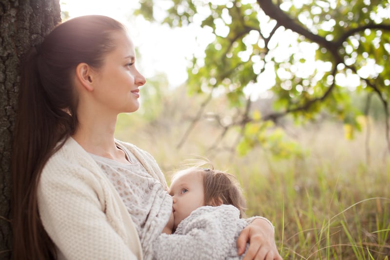 Amamantar en público: una necesidad para el bebé y para la madre