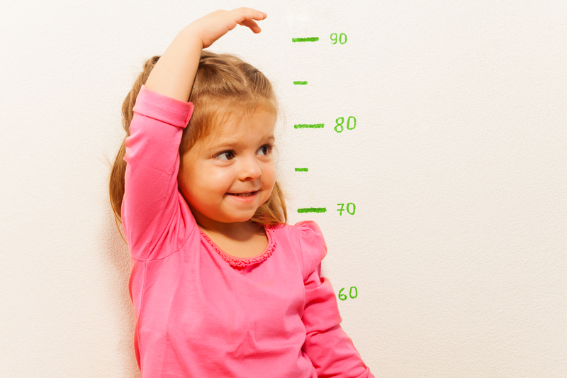La estatura y el ritmo de crecimiento en niños y niñas