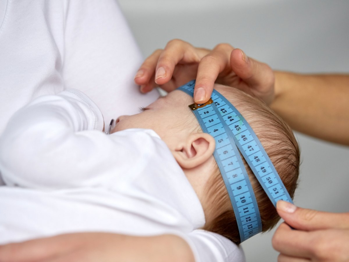 tamaño de la cabeza de un bebe de 4 meses