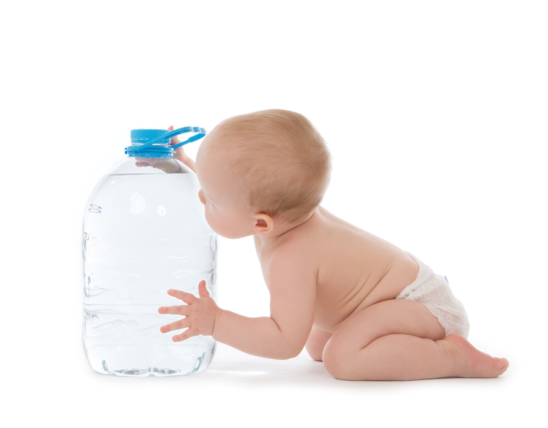 ¿Qué cantidad de agua deben beber los niños?