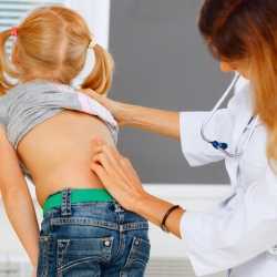 Causas del dolor de espalda en los niños