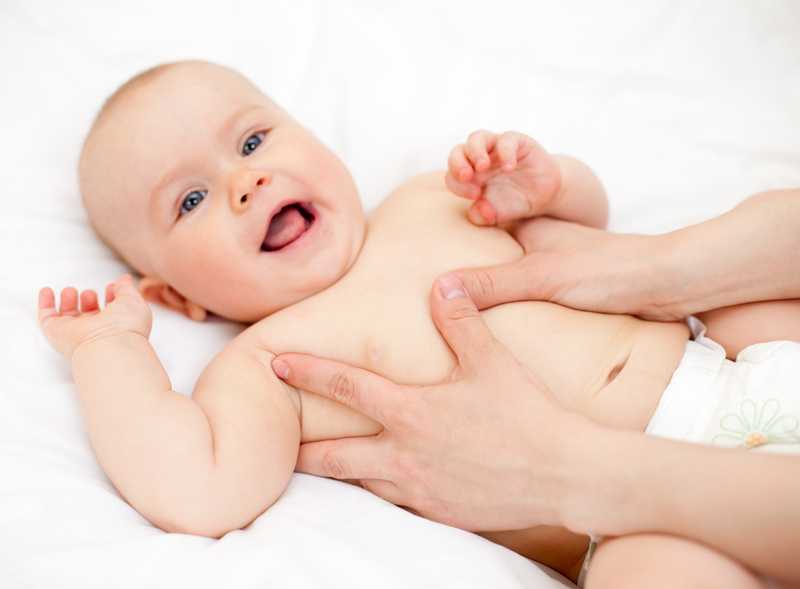 El masaje potencia el bienestar del bebé