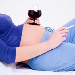 Que puede pasar a tu bebe si estas embarazada y bebes alcohol