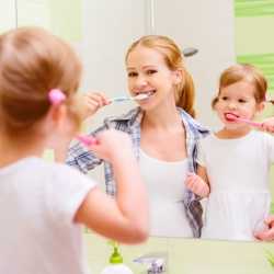 Higiene y limpieza dental en casa y en la clínica