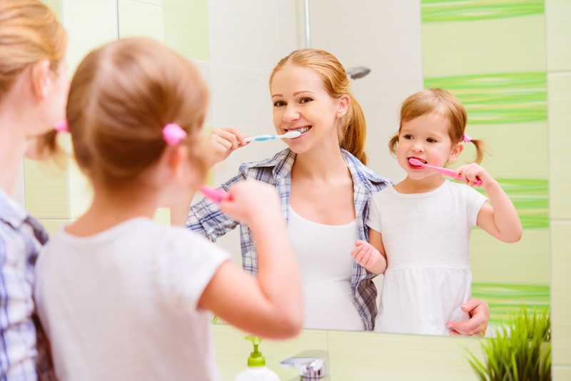 Higiene y limpieza dental en casa y en la clínica
