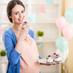 Antojos en el embarazo: pasión por el dulce, el picante y las frutas ácidas