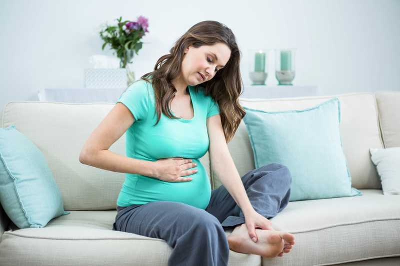 Inflamación de pies en el embarazo ¿Qué hago?