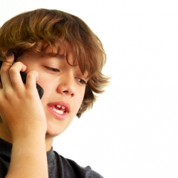 ¿Para qué quieren los niños teléfono móvil?