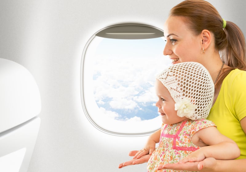 ¿Cuándo podré llevar a mi bebé en avión?