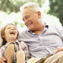 Los niños cuidados por los abuelos sufren menos accidentes