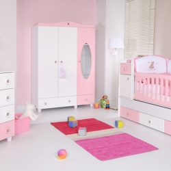 Los muebles en la habitación del bebé